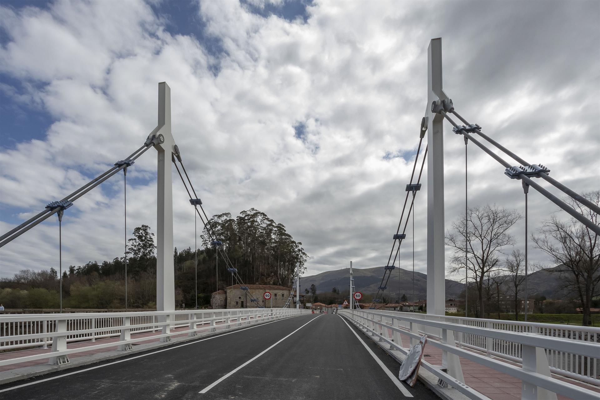 Entra en servicio el nuevo puente de Virgen de la Peña sobre el río Saja Cantabria Económica