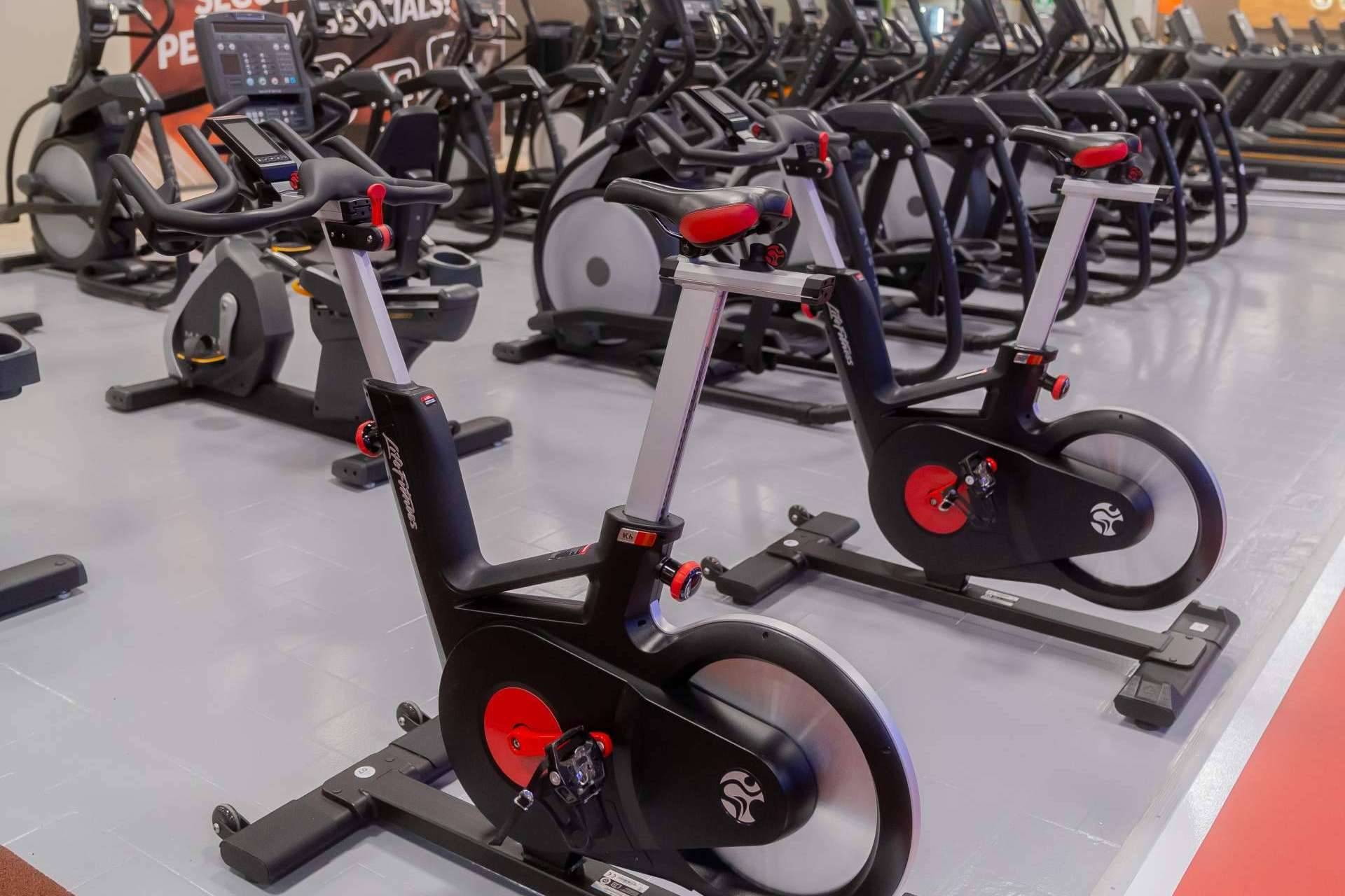 Beneficios de hacer discount bicicleta en el gym